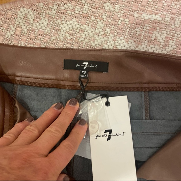 7 for all mankind 
Xs
Faux leather brown - Picture 3 of 5